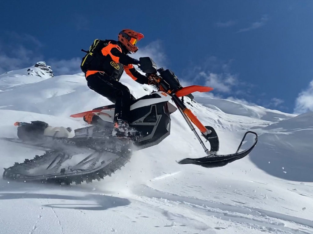 Ak Snowbike Co, Jarred Stone specializes in crafting fully built customized snowbikes, provide riding clinics, guide service and consultations on snowbike builds. Snowbikes in Alaska.